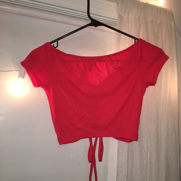 Cinched Crop Top - Picture 2 of 4